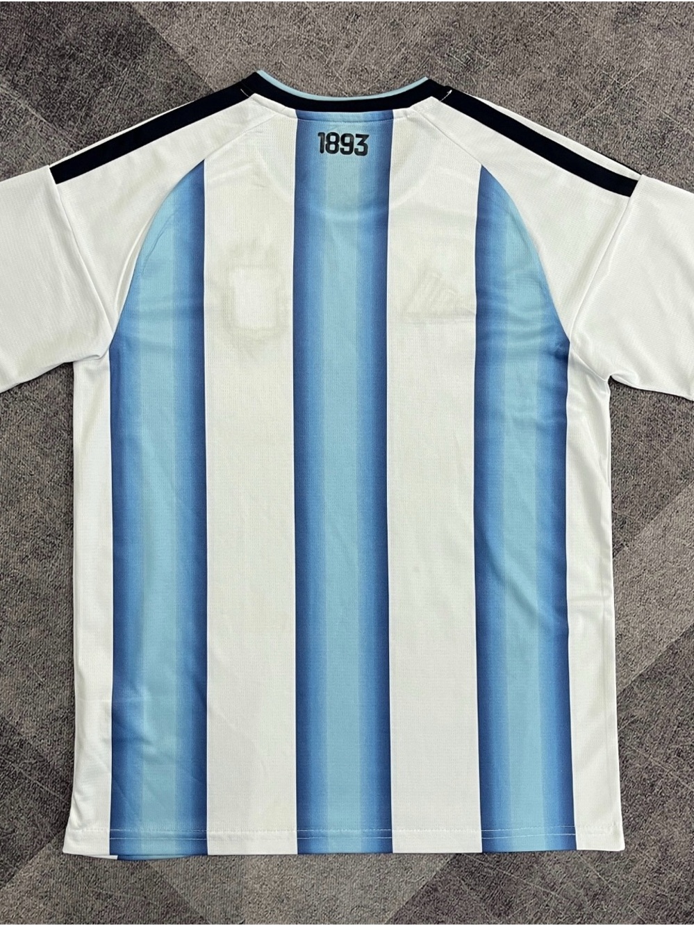 2026 world cup Men's Argentina Blue & White Striped Soccer Jersey - Picture 2 of 3